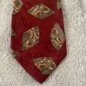 Saks Fifth Avenue Tie
